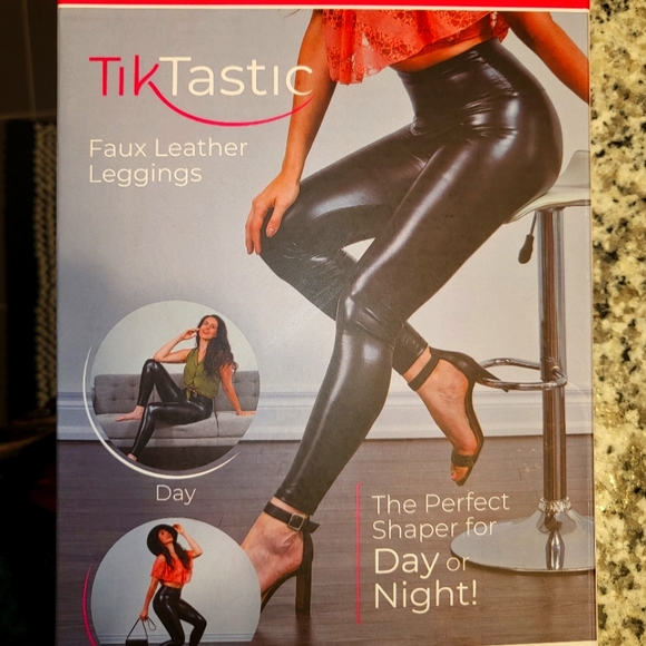 Pants - Faux leather Leggings